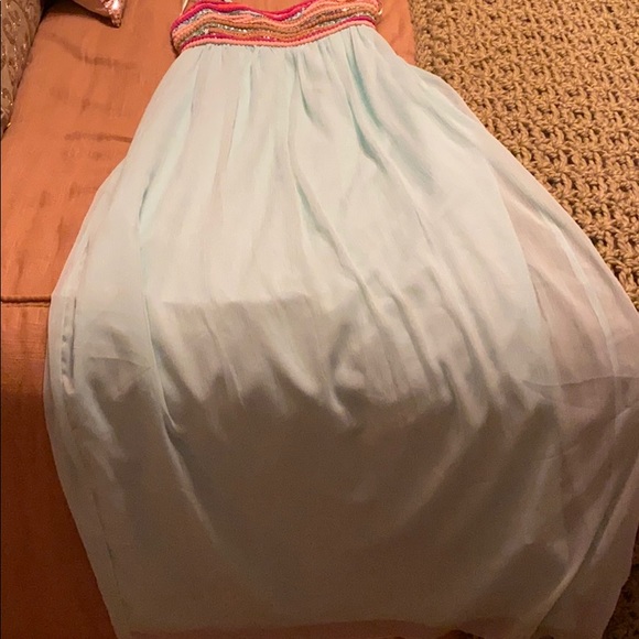 STUNNING LONG DRESS! - Picture 2 of 2